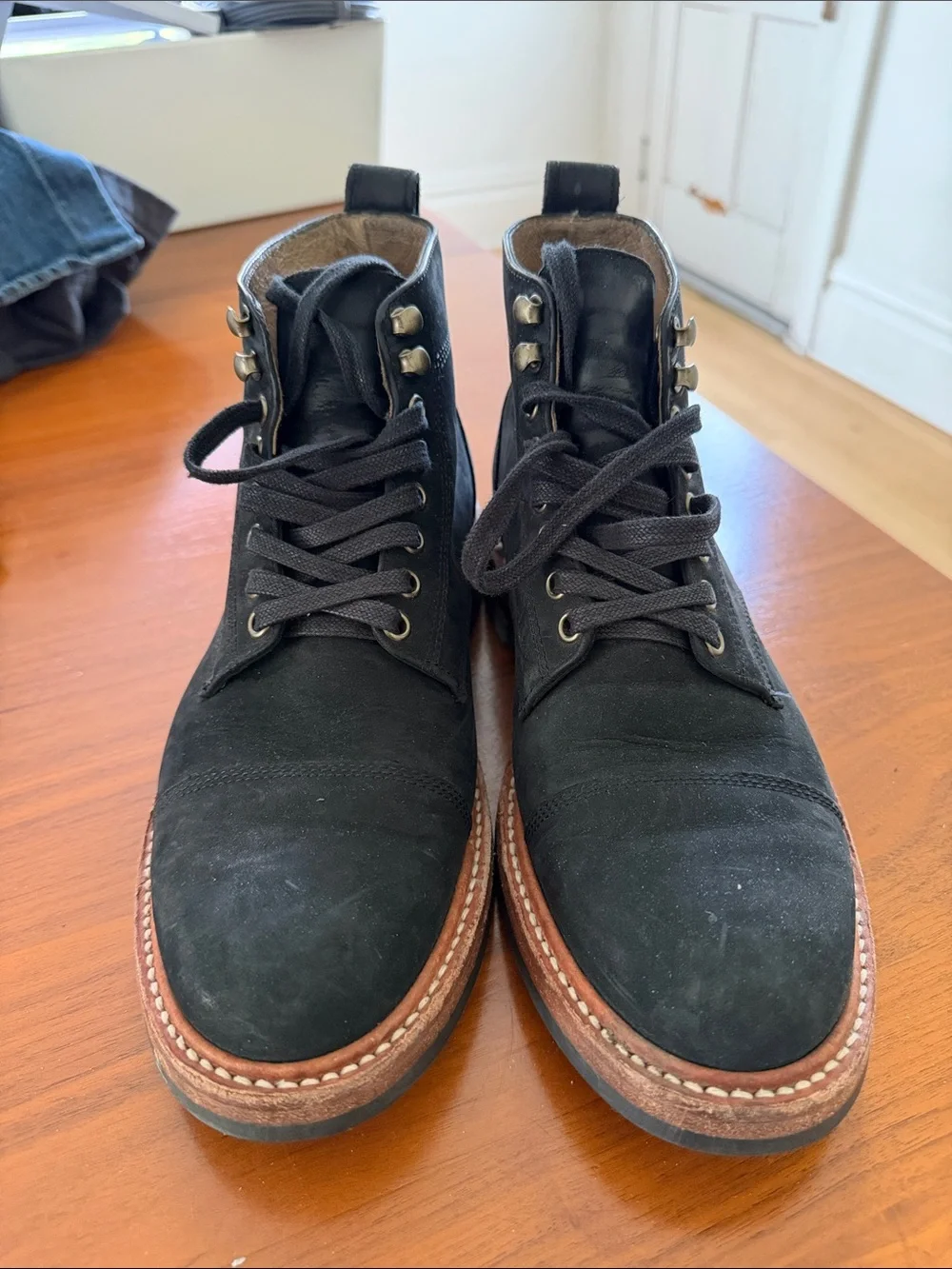 Taylor Stitch classic black